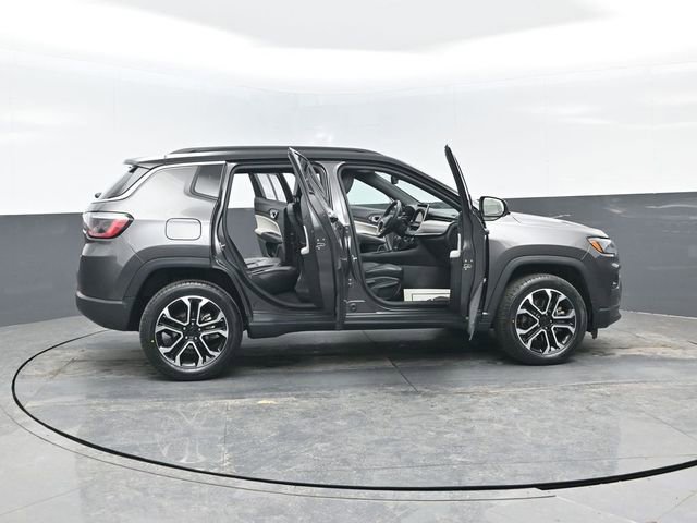 Used 2023 Jeep Compass Limited AWD/4WD image 26