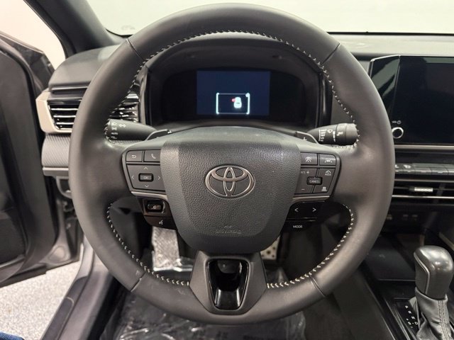 Used 2025 Toyota Camry SE FWD image 22