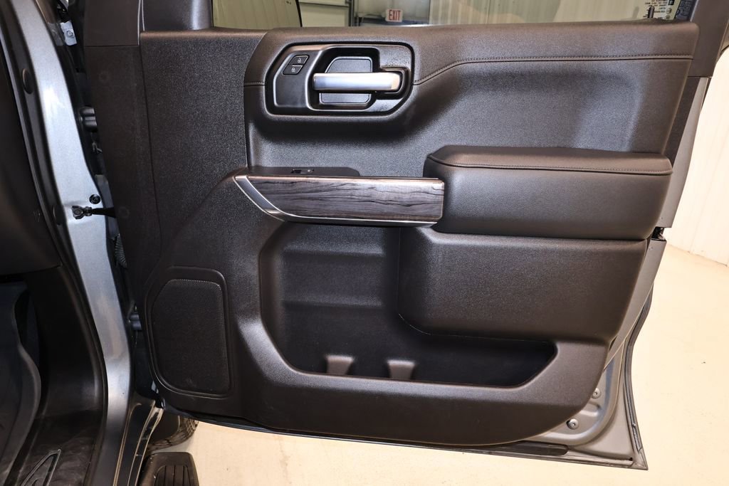 Used 2020 Chevrolet Silverado 1500 LTZ image 24