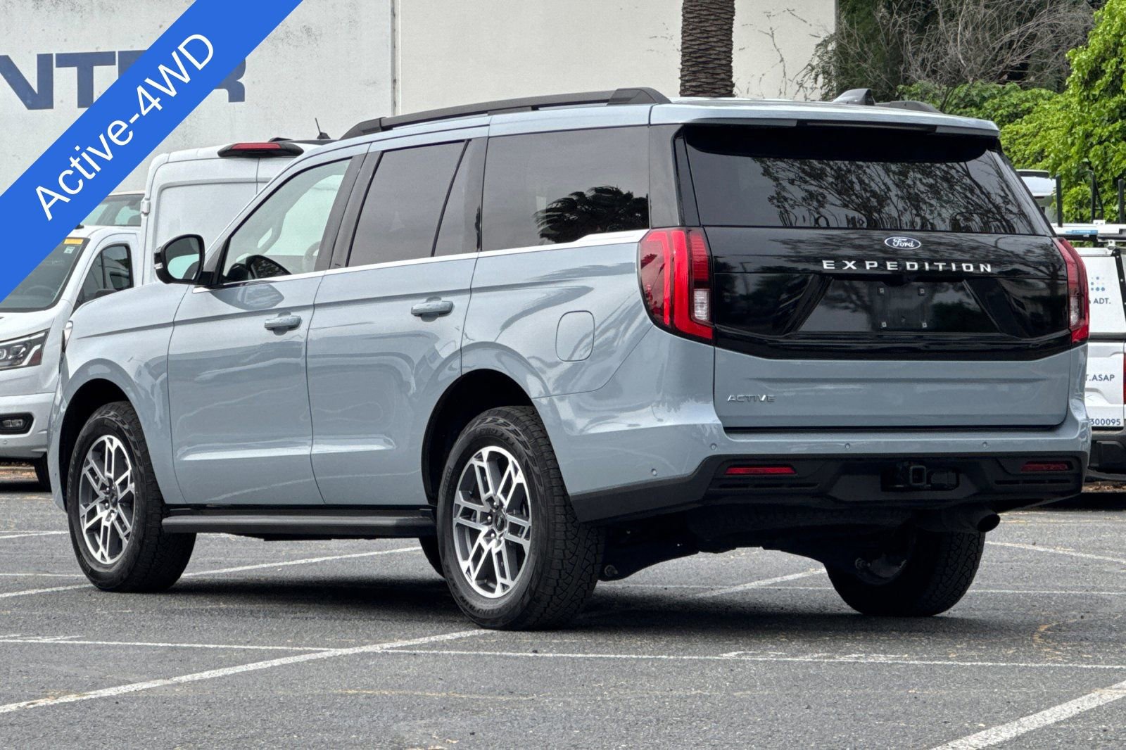 Certified 2025 Ford Expedition Active AWD/4WD image 6