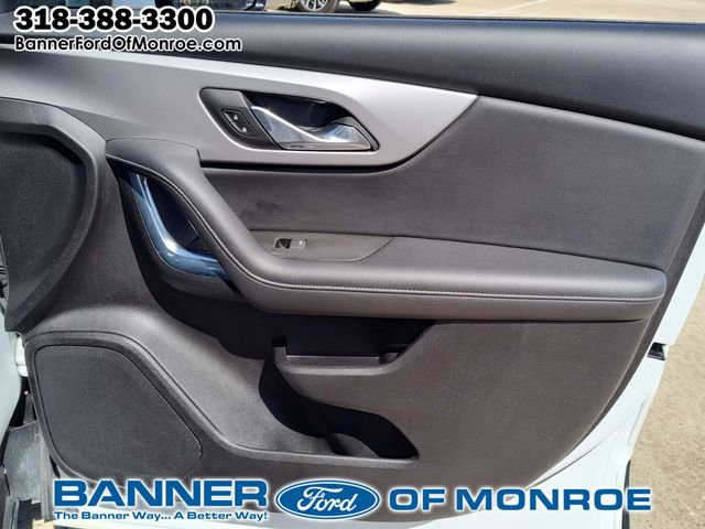 Used 2023 Chevrolet Blazer LT FWD image 22