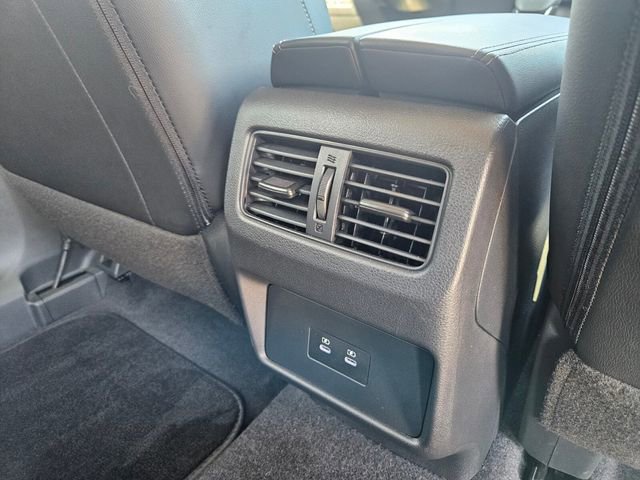 Used 2026 Nissan Rogue SL FWD image 19