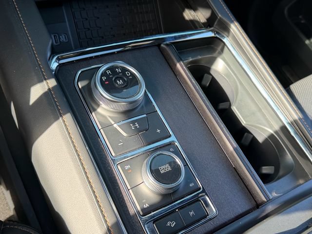 Certified 2024 Ford Expedition Platinum AWD/4WD image 21