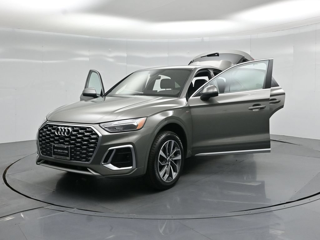Used 2023 Audi Q5 2.0T Premium w/ Convenience Package AWD/4WD image 32