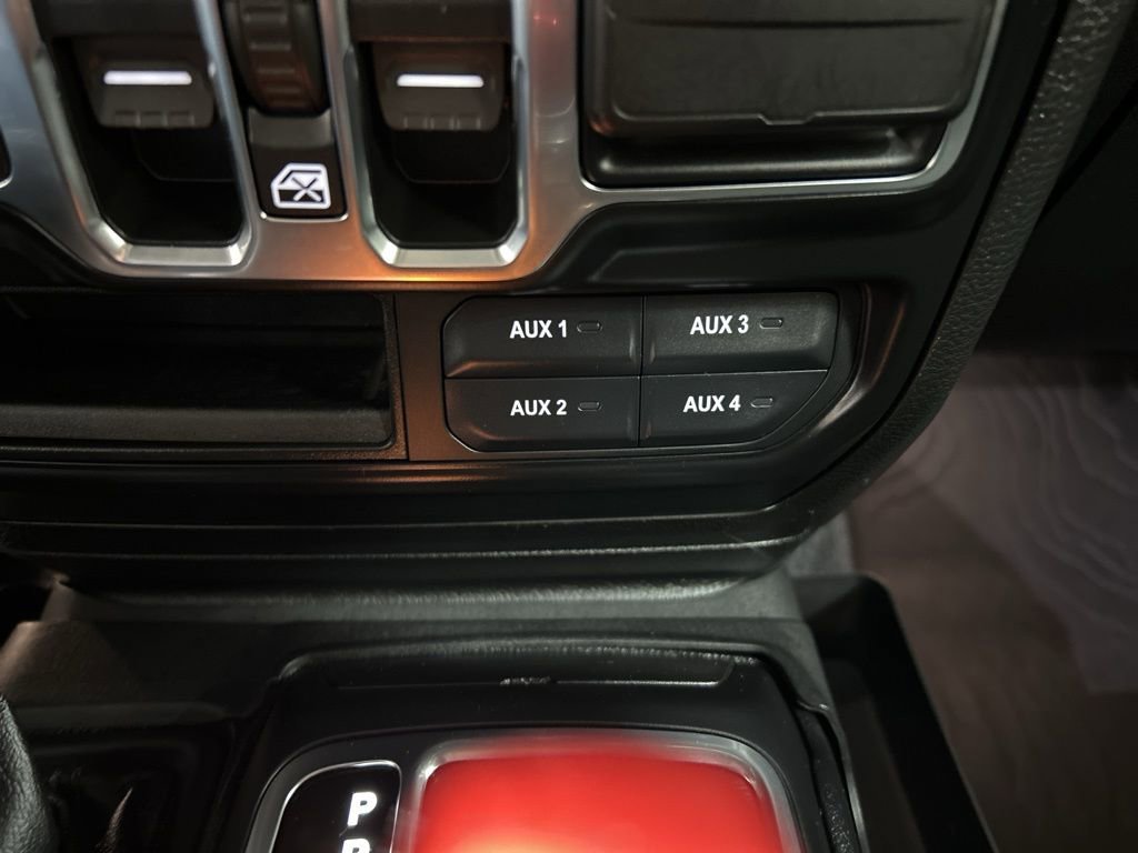 Used 2021 Jeep Gladiator Willys image 20