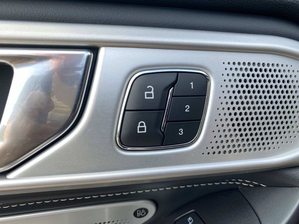 Certified 2020 Ford Explorer ST w/ ST Street Pack AWD/4WD image 18