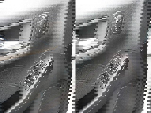 Certified 2022 Ford Escape SEL w/ Technology Package AWD/4WD image 16