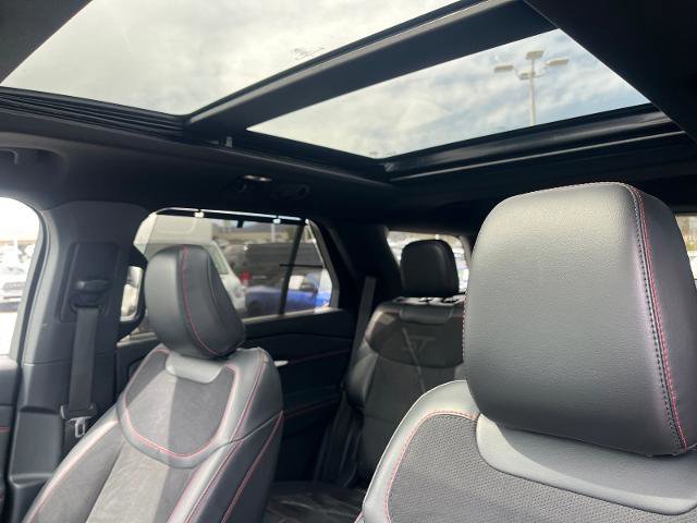 Certified 2025 Ford Explorer ST image 7