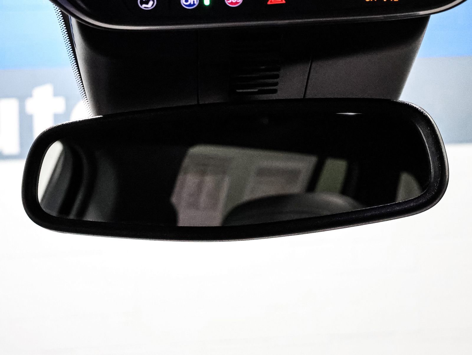 Used 2025 Buick Enclave Avenir w/ Trailering Package, 5000 lbs. AWD/4WD image 29