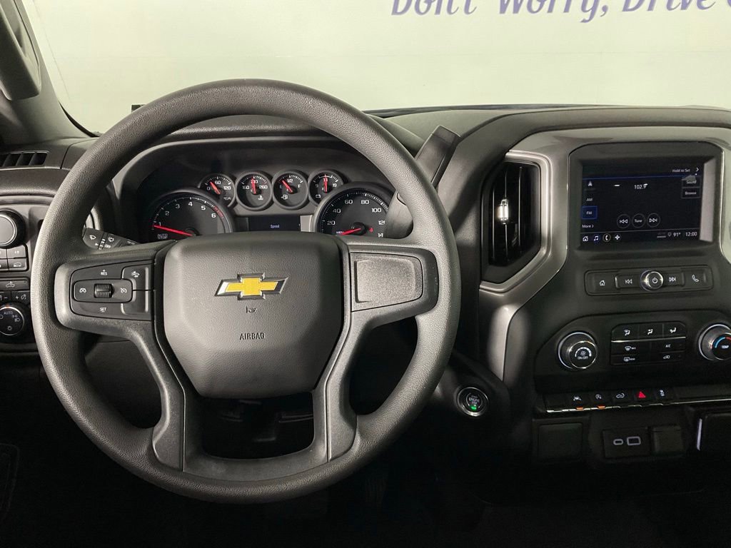 Used 2024 Chevrolet Silverado 1500 Custom image 17