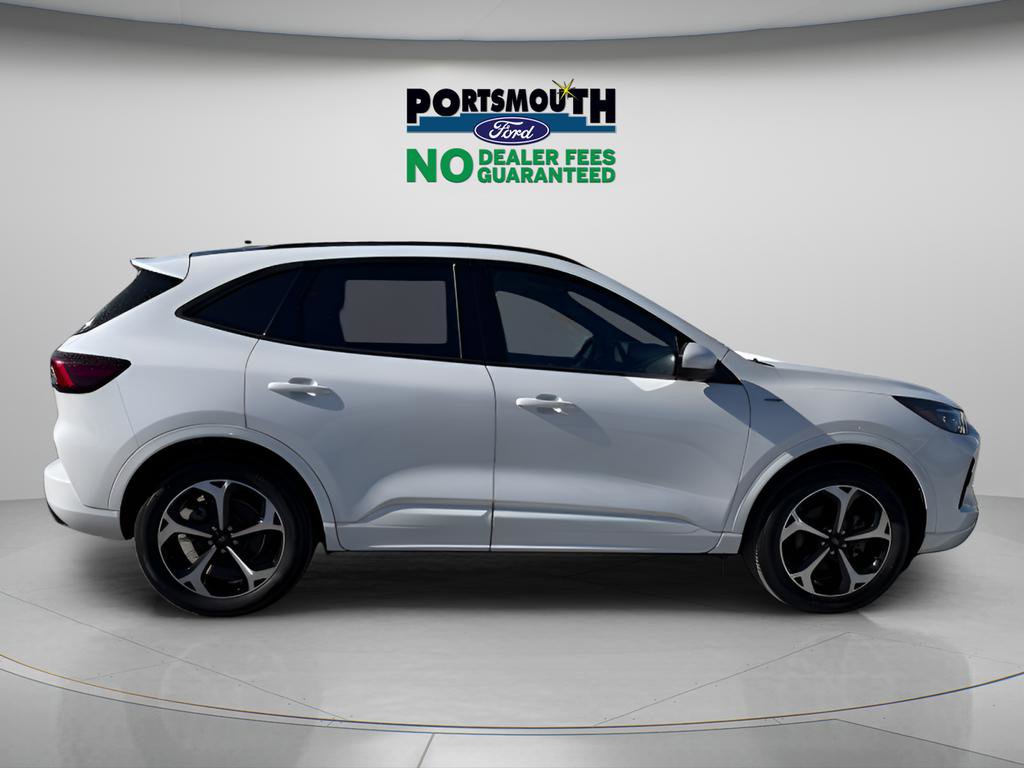 Certified 2025 Ford Escape ST-Line Elite w/ Premium Technology Package AWD/4WD image 6