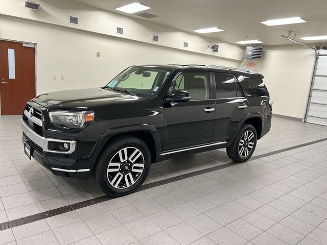 Used 2023 Toyota 4Runner Limited AWD/4WD image 4