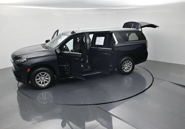 Used 2023 Chevrolet Suburban LT RWD image 51