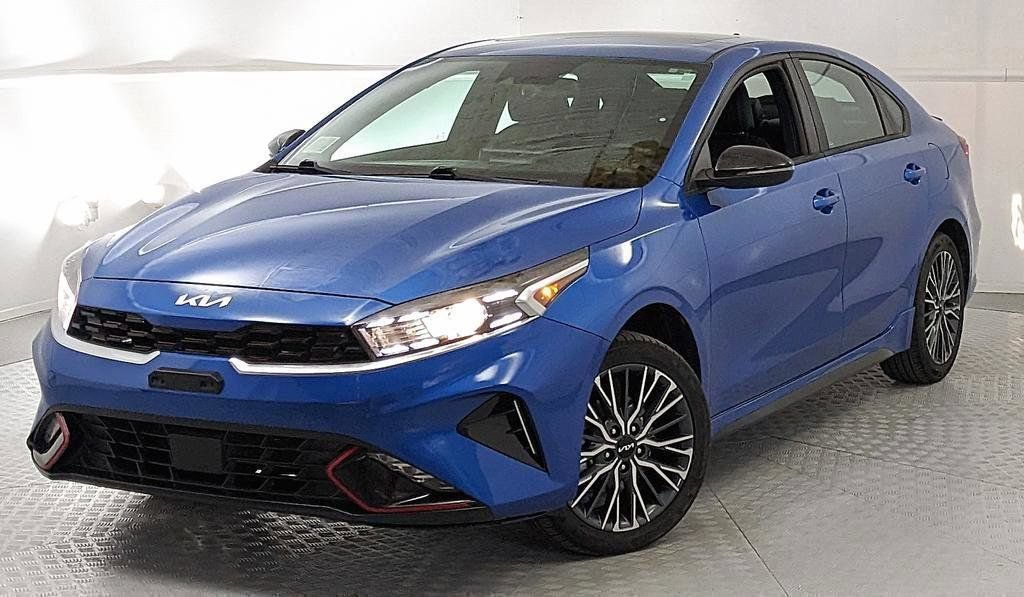 Used 2024 Kia Forte GT-Line w/ GT-Line Premium Package FWD image 6