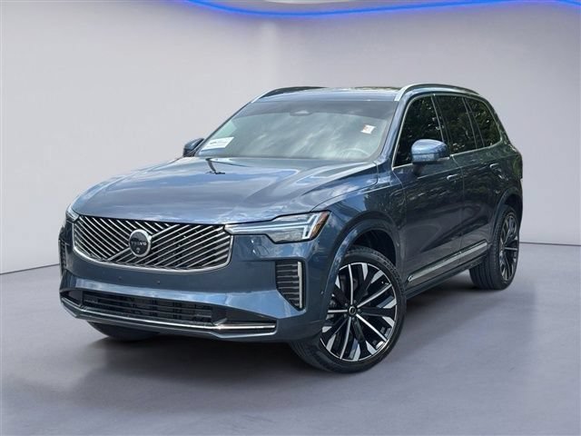 Used 2025 Volvo XC90 B5 Plus AWD/4WD image 2