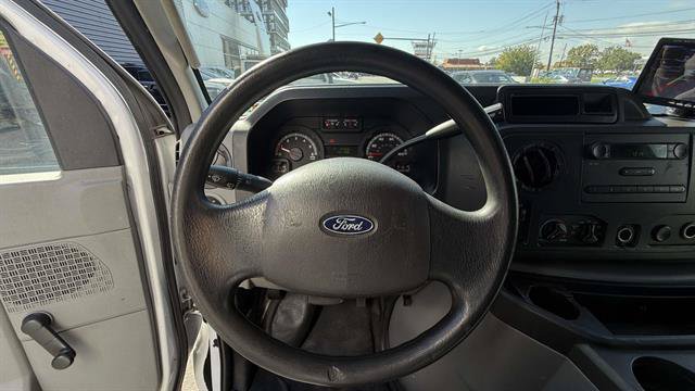 Certified 2018 Ford E-350 and Econoline 350 Super Duty RWD image 20
