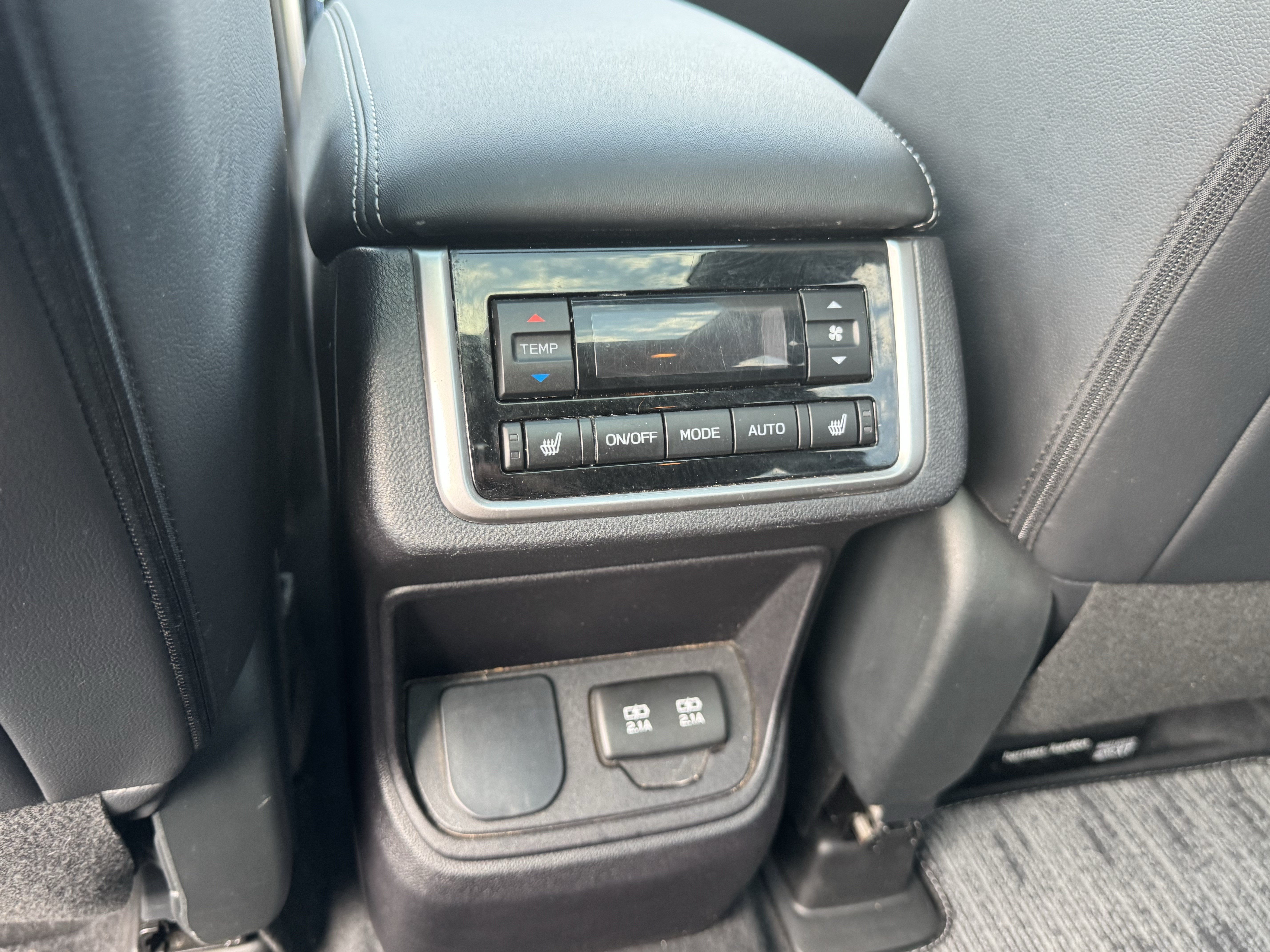 Used 2022 Subaru Ascent Limited w/ Technology Package AWD/4WD image 27