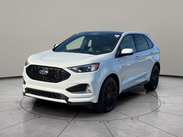 Certified 2024 Ford Edge ST-Line AWD/4WD image 3