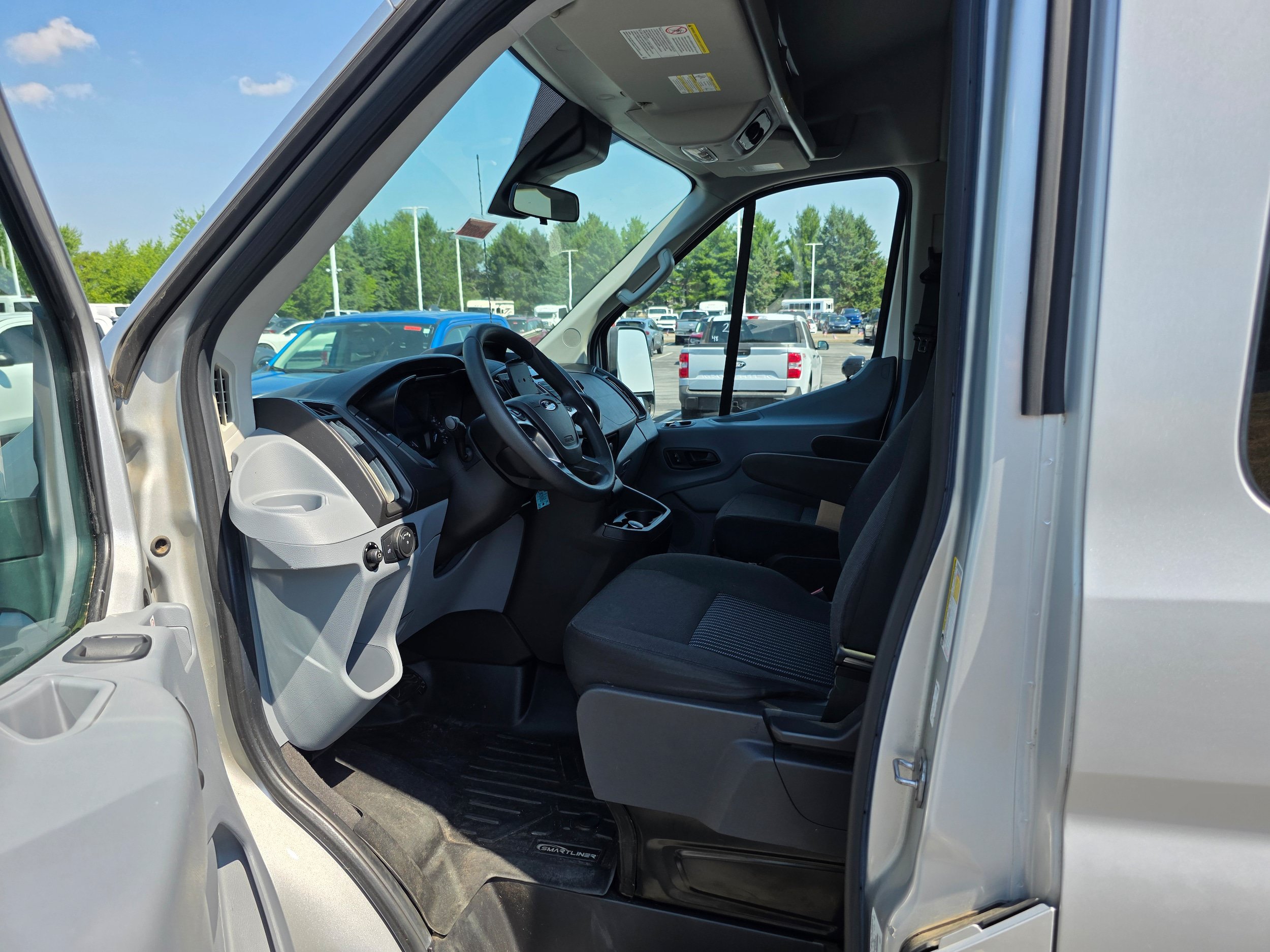 Certified 2019 Ford Transit 350 XLT RWD image 17