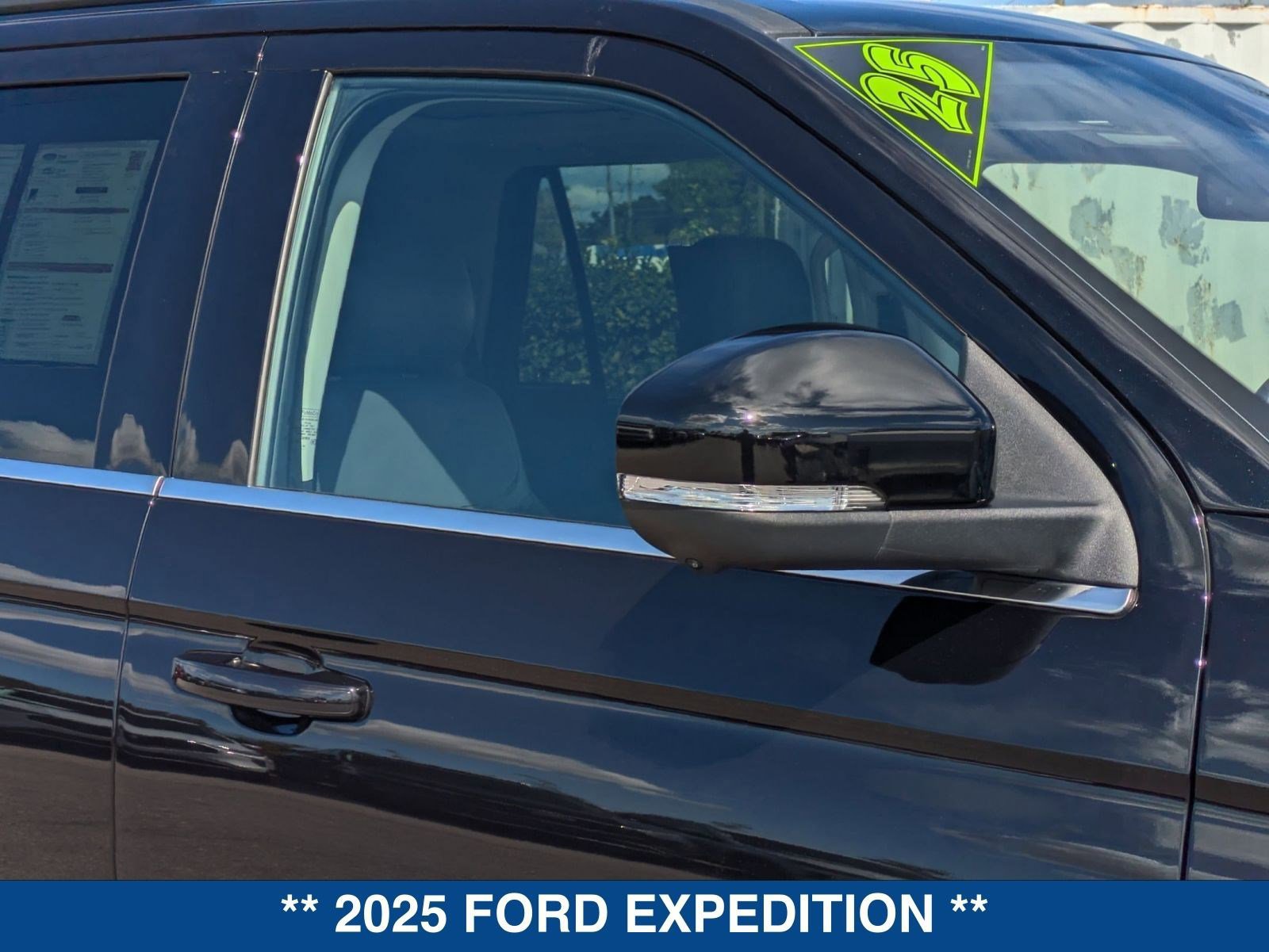 Certified 2025 Ford Expedition Active image 11