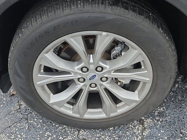Certified 2022 Ford Explorer XLT w/ Equipment Group 202A RWD image 9