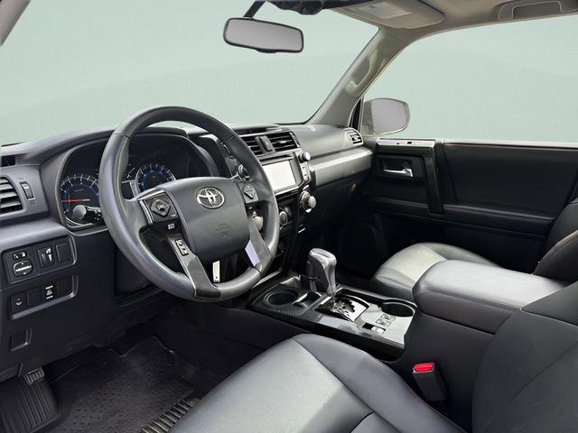 Used 2018 Toyota 4Runner TRD Off-Road Premium AWD/4WD image 14