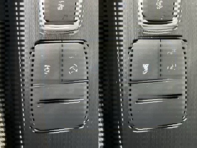 Certified 2022 Ford Escape SE w/ Cold Weather Package image 23