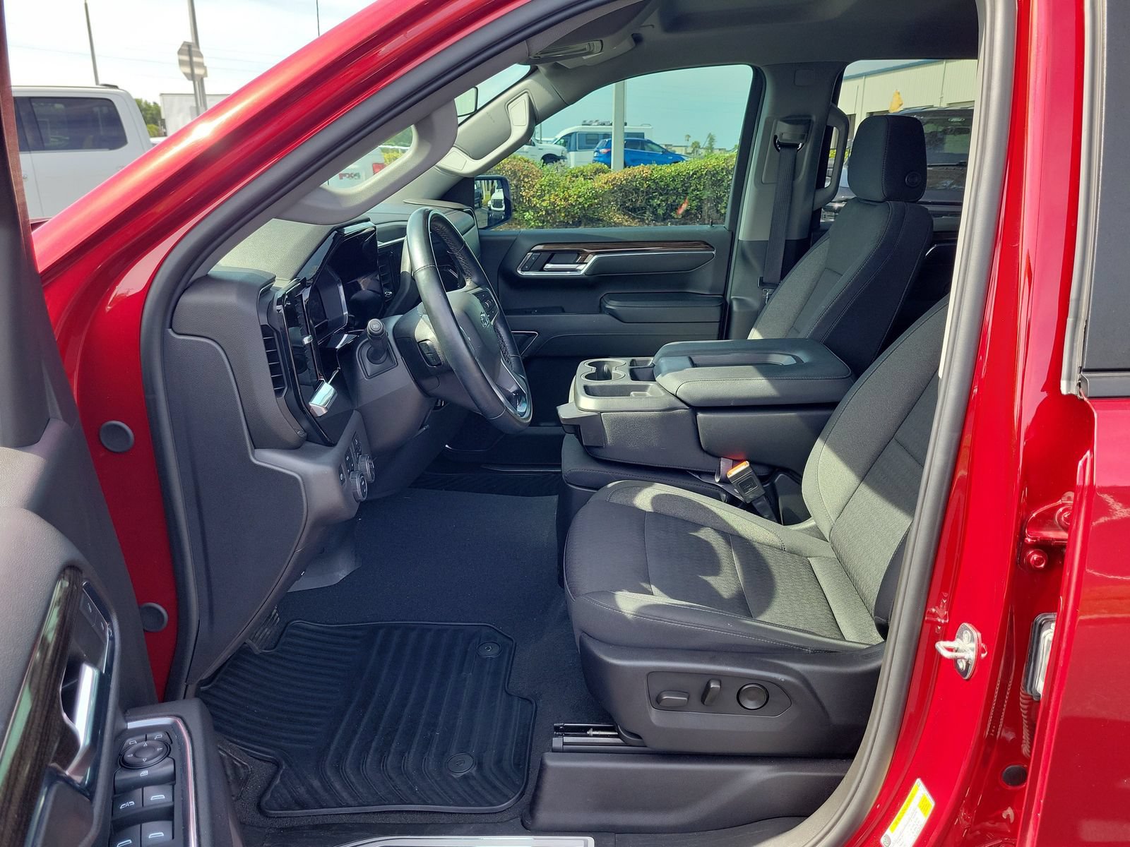 Used 2024 Chevrolet Silverado 1500 RST AWD/4WD image 17