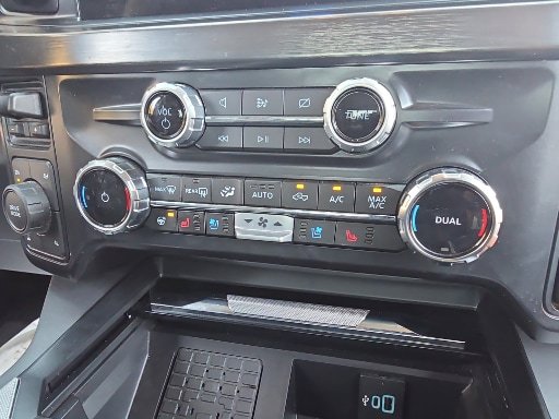 Certified 2024 Ford F350 Lariat w/ Lariat Ultimate Package AWD/4WD image 5