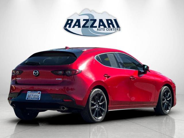 Used 2020 MAZDA MAZDA3 Hatchback w/ Premium Package FWD image 3