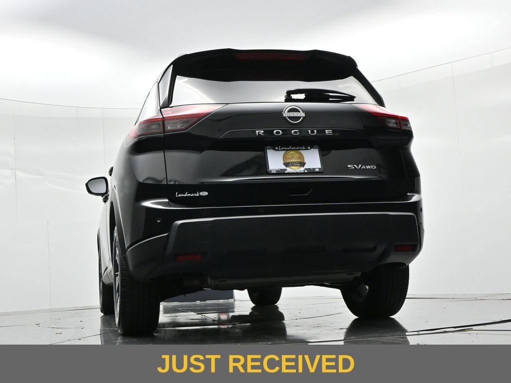 Used 2024 Nissan Rogue SV AWD/4WD image 19
