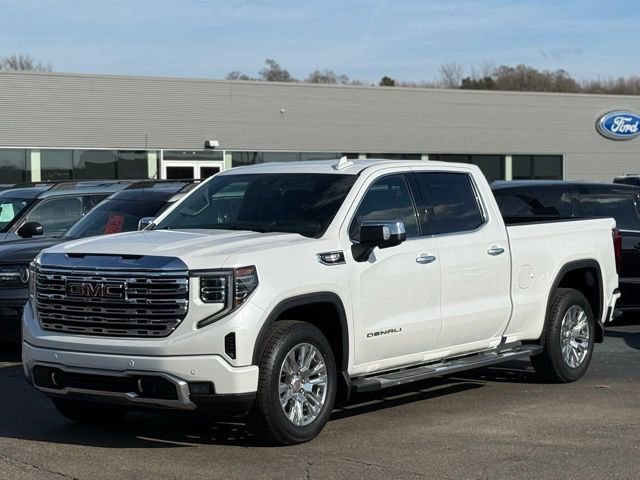 Used 2023 GMC Sierra 1500 Denali w/ Technology Package AWD/4WD image 40