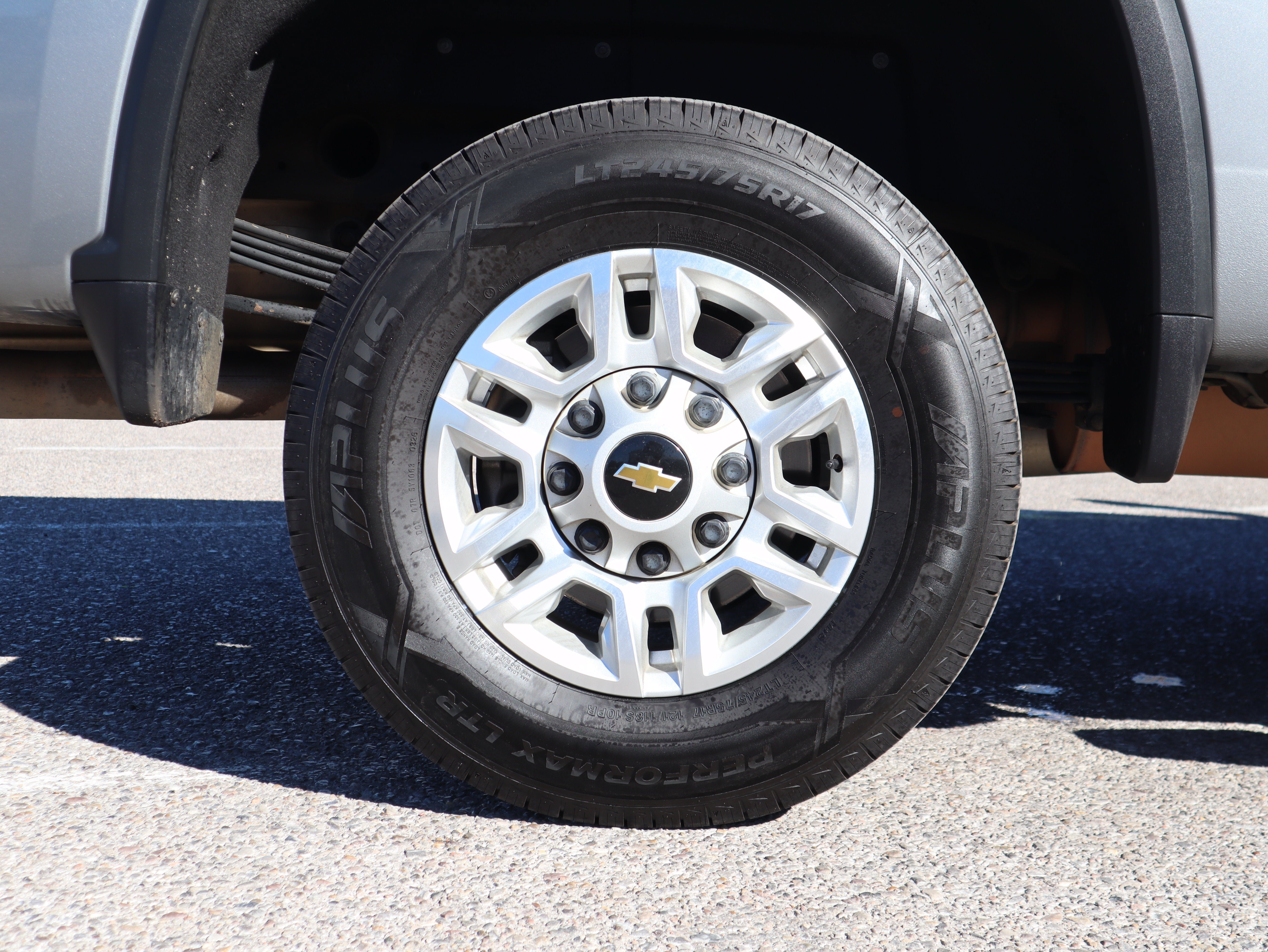 Used 2025 Chevrolet Silverado 2500 LT w/ Convenience Package AWD/4WD image 12