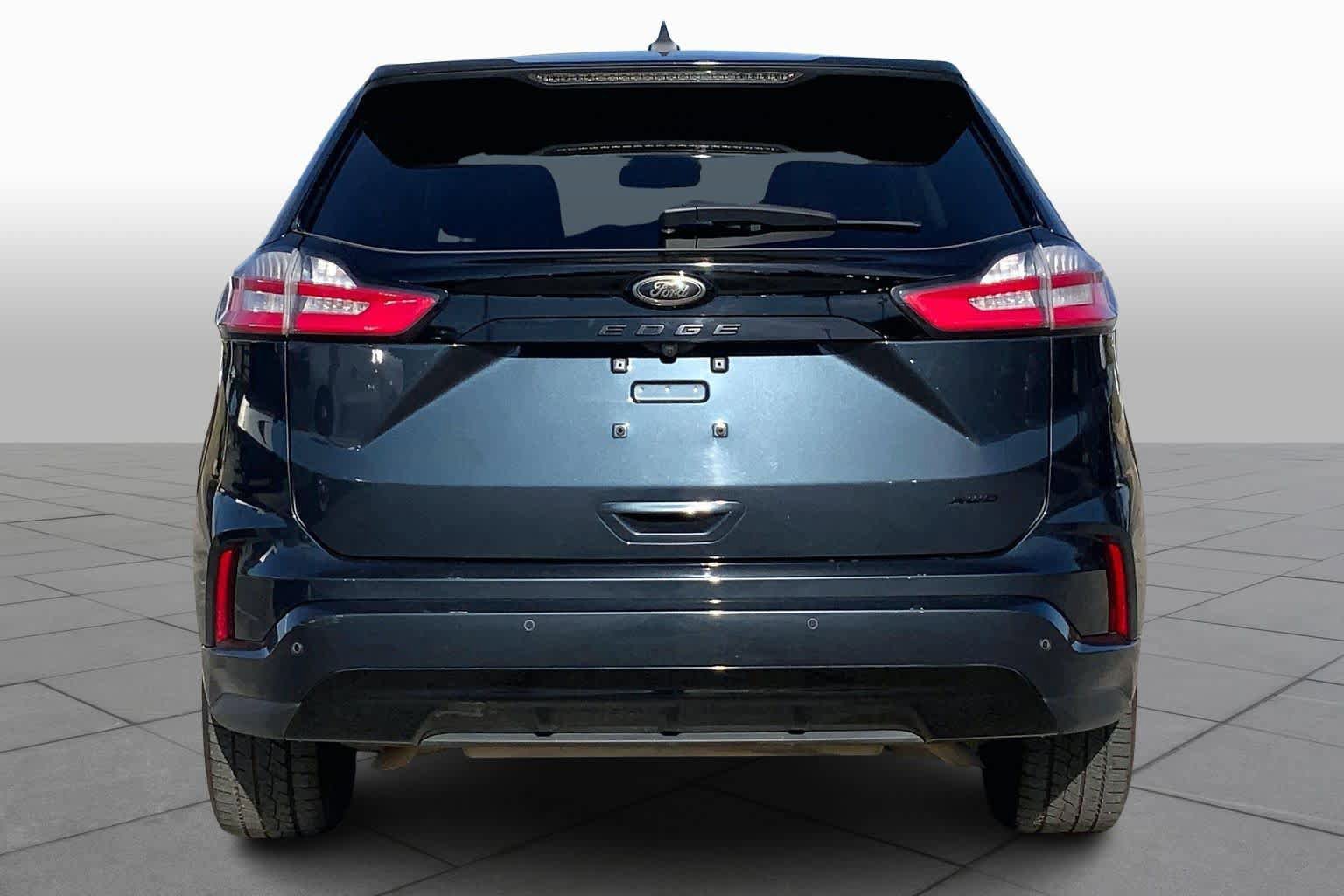 Certified 2024 Ford Edge SE w/ Black Appearance Package AWD/4WD image 3