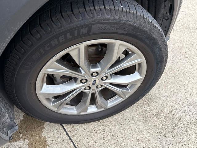 Certified 2022 Ford Explorer XLT w/ Equipment Group 202A RWD image 17