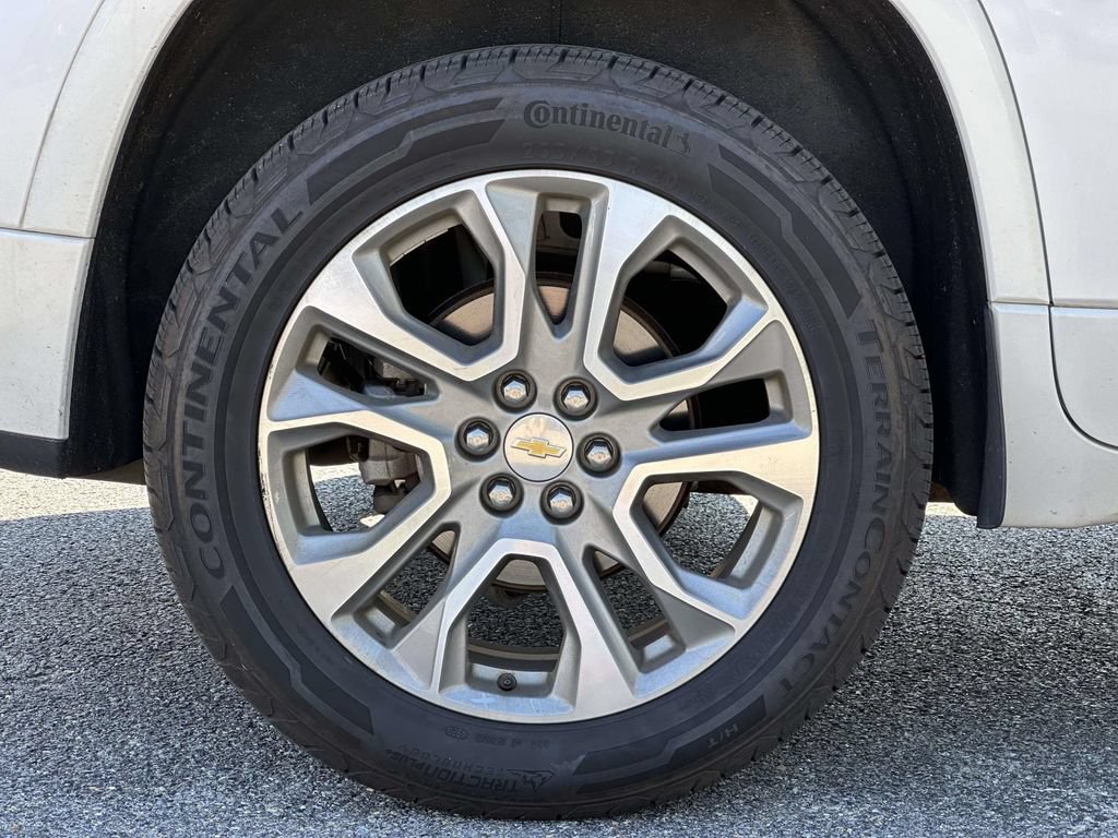 Used 2020 Chevrolet Traverse Premier w/ LPO, Floor Liner Package FWD image 8