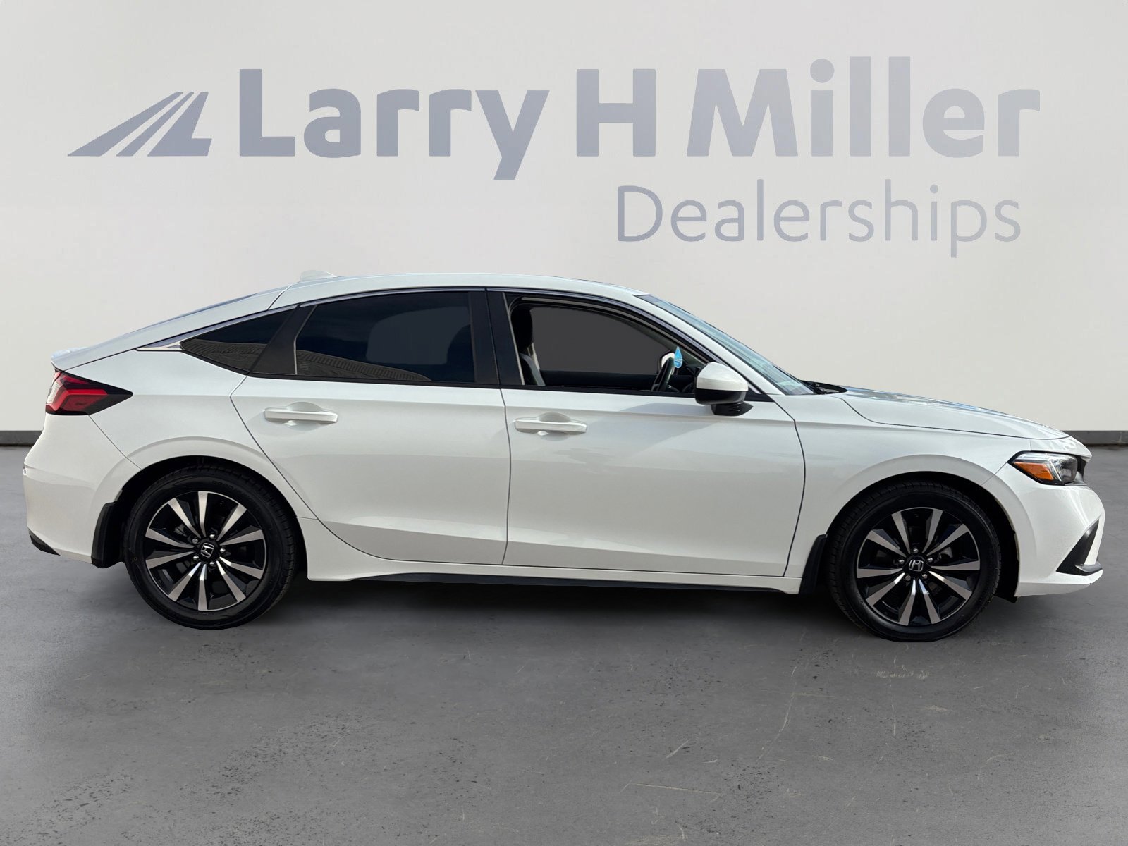 Used 2022 Honda Civic EX-L image 6