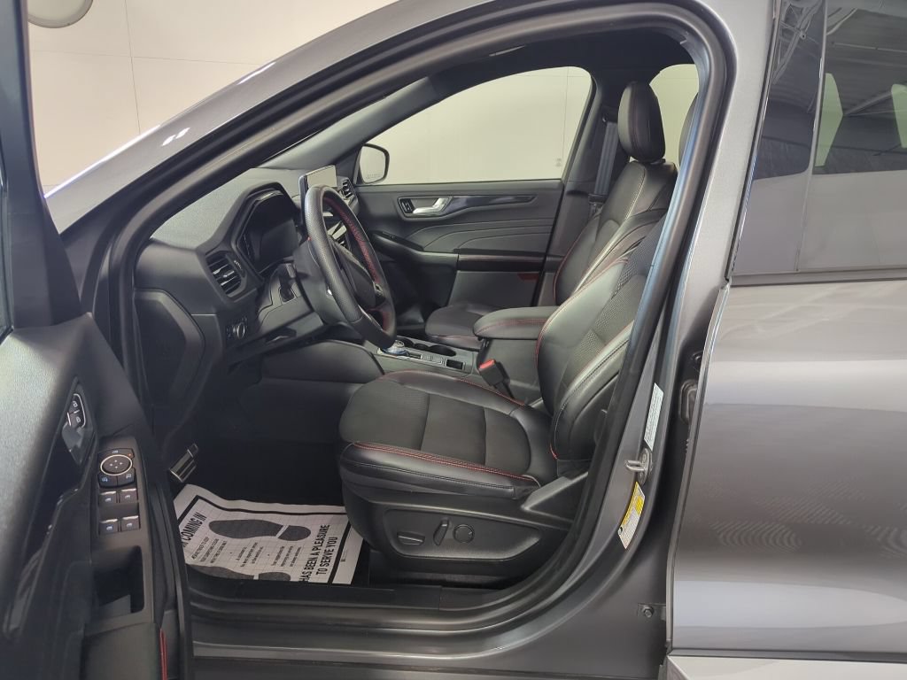 Certified 2023 Ford Escape ST-Line w/ Tech Pack #1 AWD/4WD image 22