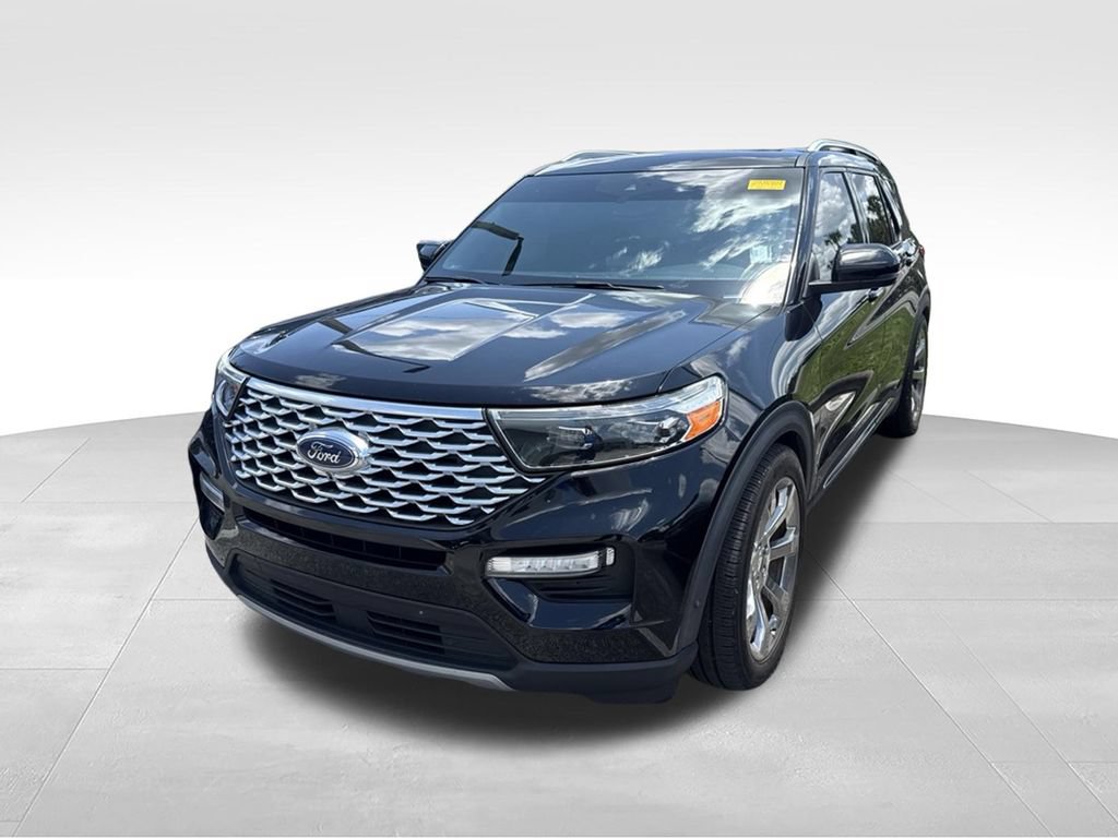 Certified 2020 Ford Explorer Platinum w/ Premium Technology Package AWD/4WD image 2
