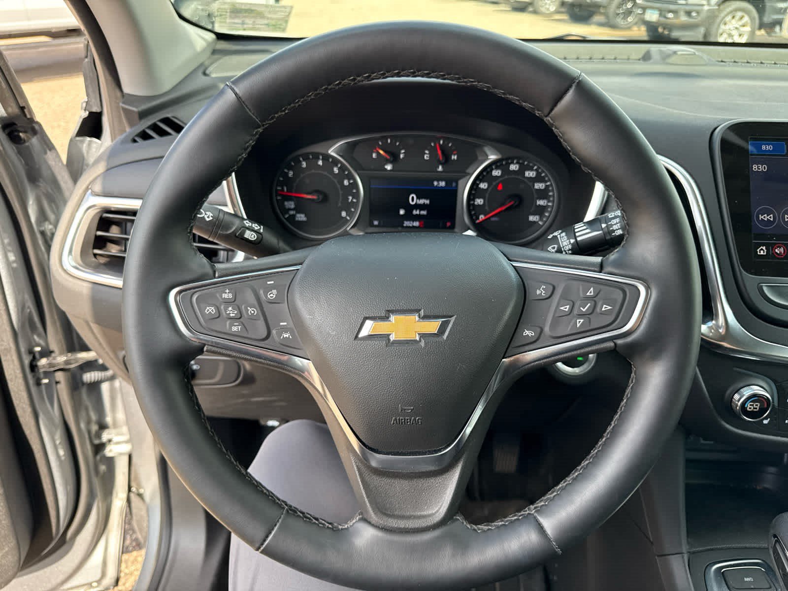 Used 2024 Chevrolet Equinox LT AWD/4WD image 9