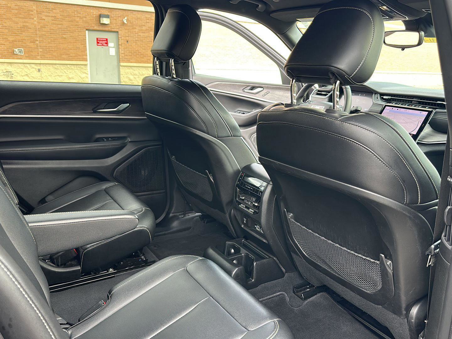 Used 2024 Jeep Grand Cherokee L Limited image 31