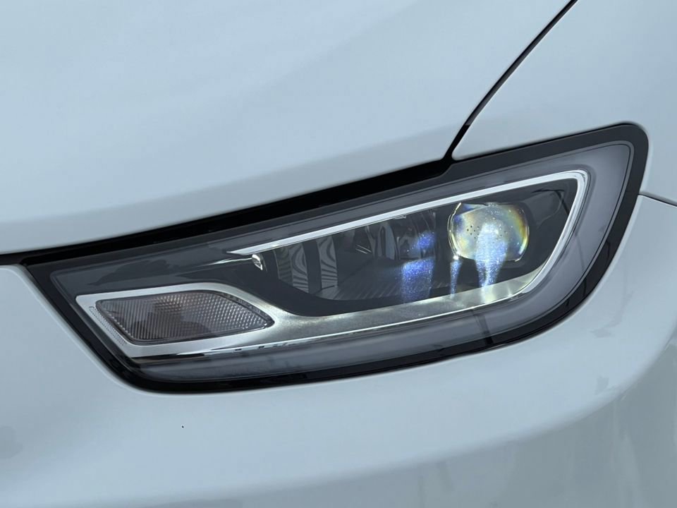 Used 2026 Chrysler Pacifica Select image 40