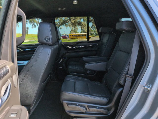 Used 2024 GMC Yukon Denali RWD image 16
