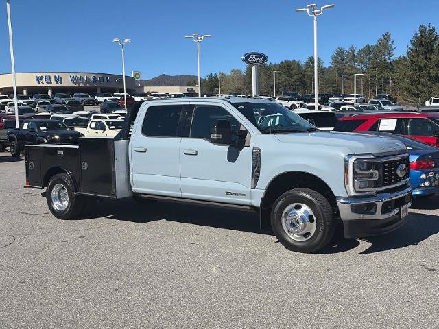 Certified 2024 Ford F350 Lariat w/ Lariat Ultimate Package AWD/4WD image 1