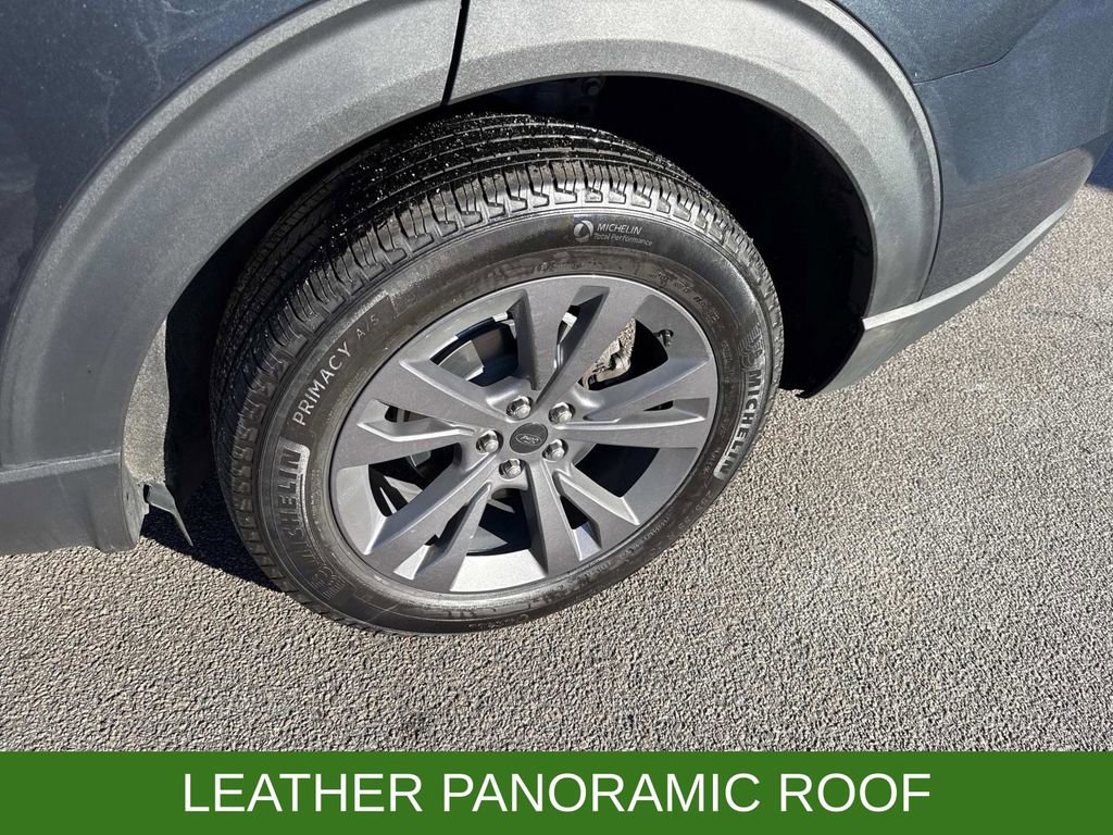 Certified 2022 Ford Explorer XLT w/ Equipment Group 202A image 14