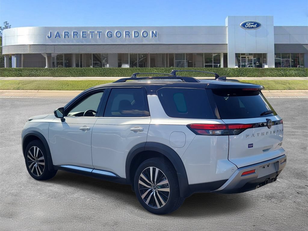 Used 2025 Nissan Pathfinder Platinum AWD/4WD image 3