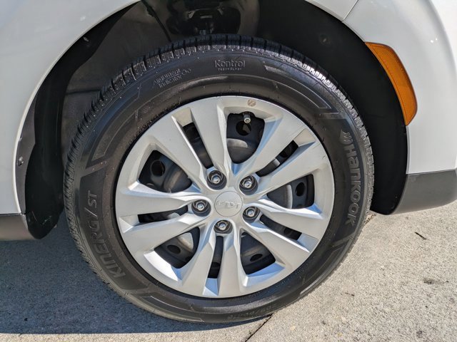 Used 2023 Kia Soul LX image 10