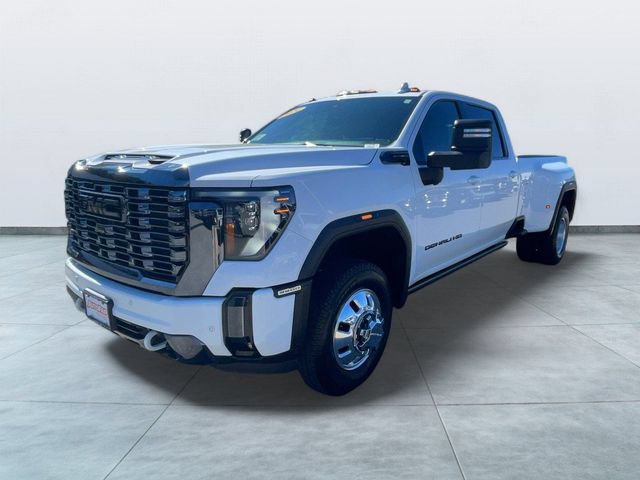Used 2024 GMC Sierra 3500 Denali Ultimate AWD/4WD image 3