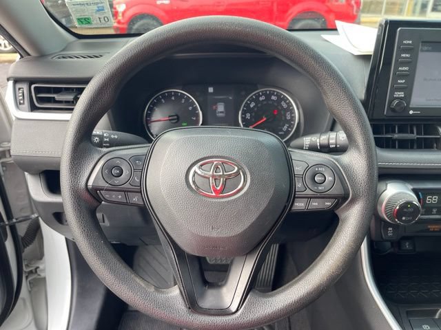 Used 2022 Toyota RAV4 XLE AWD/4WD image 25
