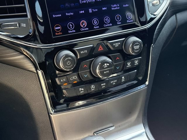 Used 2019 Jeep Grand Cherokee Altitude AWD/4WD image 32